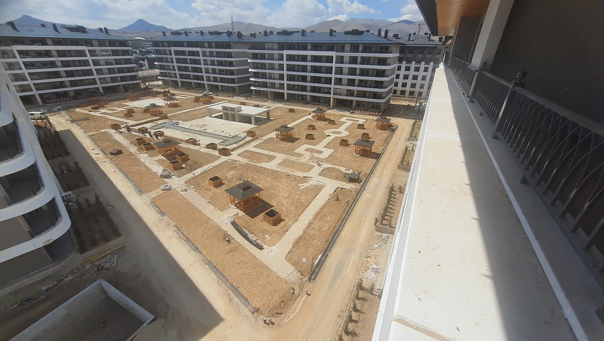 Altınsan Proje Konutlarında Peyzaj Çalışmaları Galeri 3